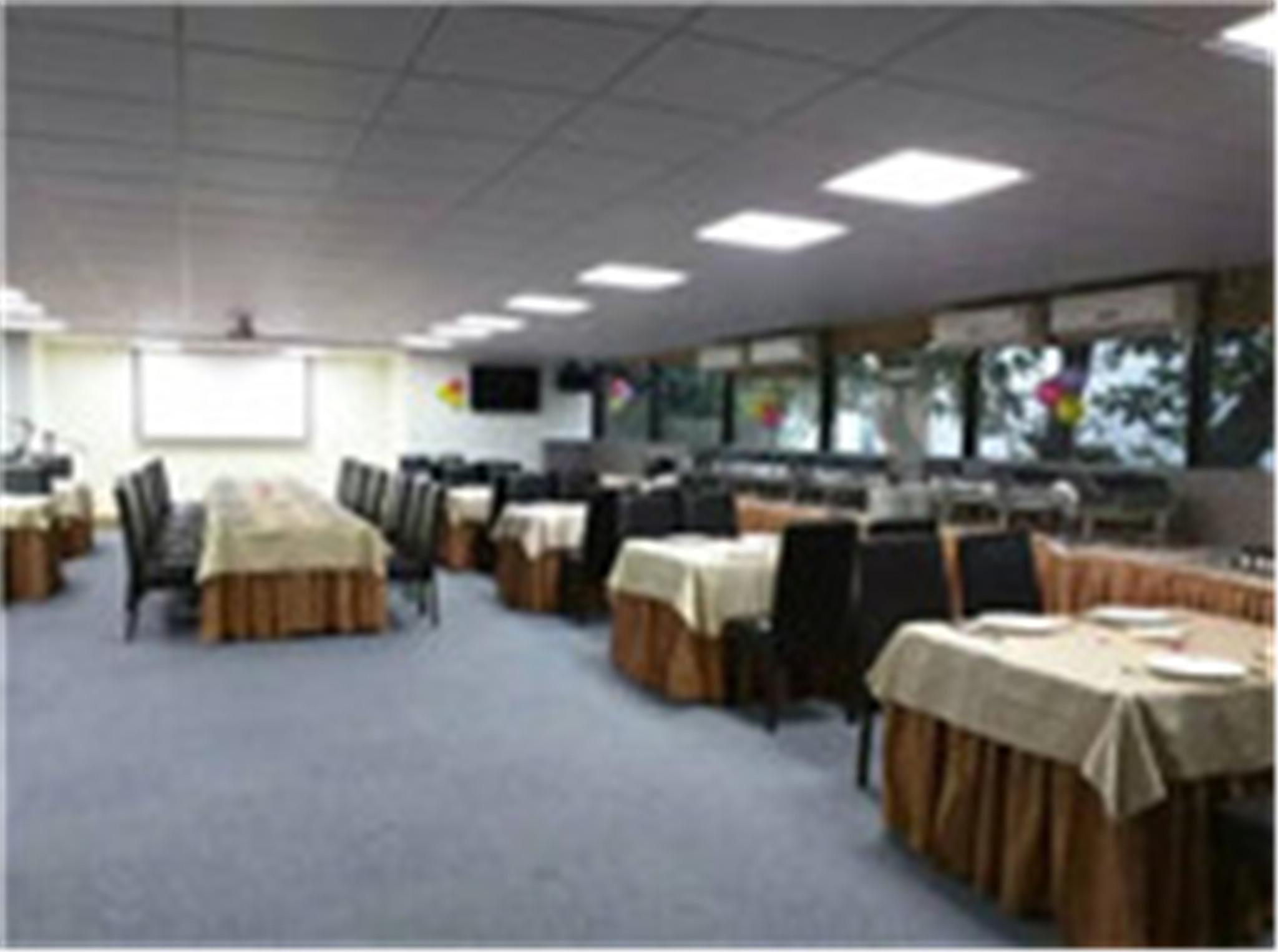 Royal Garden Hotel Guangzhou Exterior photo
