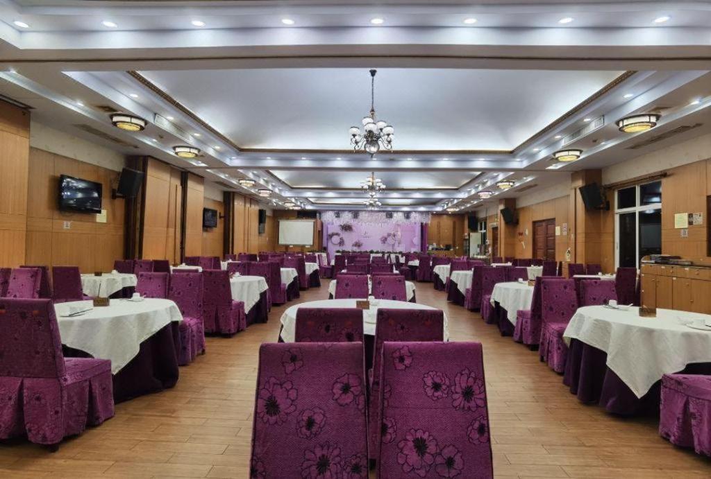 Royal Garden Hotel Guangzhou Exterior photo