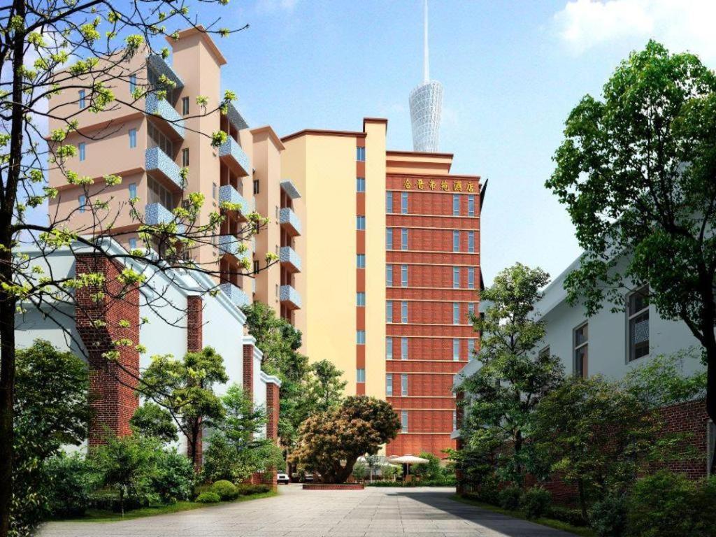 Royal Garden Hotel Guangzhou Exterior photo