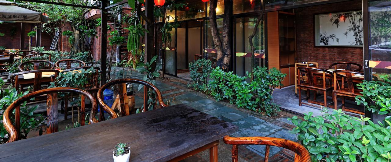 Royal Garden Hotel Guangzhou Exterior photo